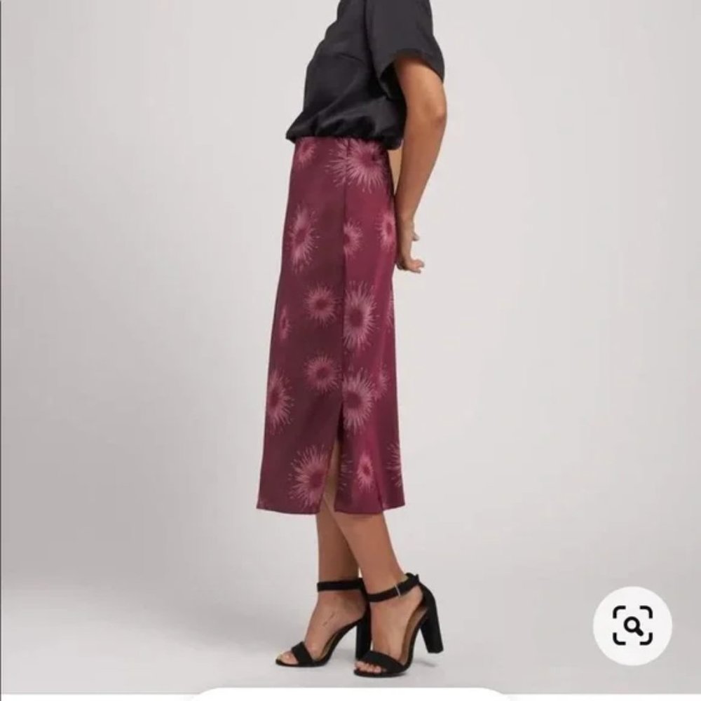 Universal Standard Diane satin bias midi skirt NWT - Picture 3 of 4